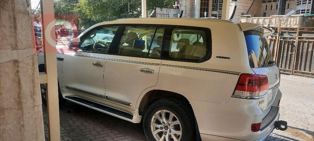 تويوتا لاندكروزر